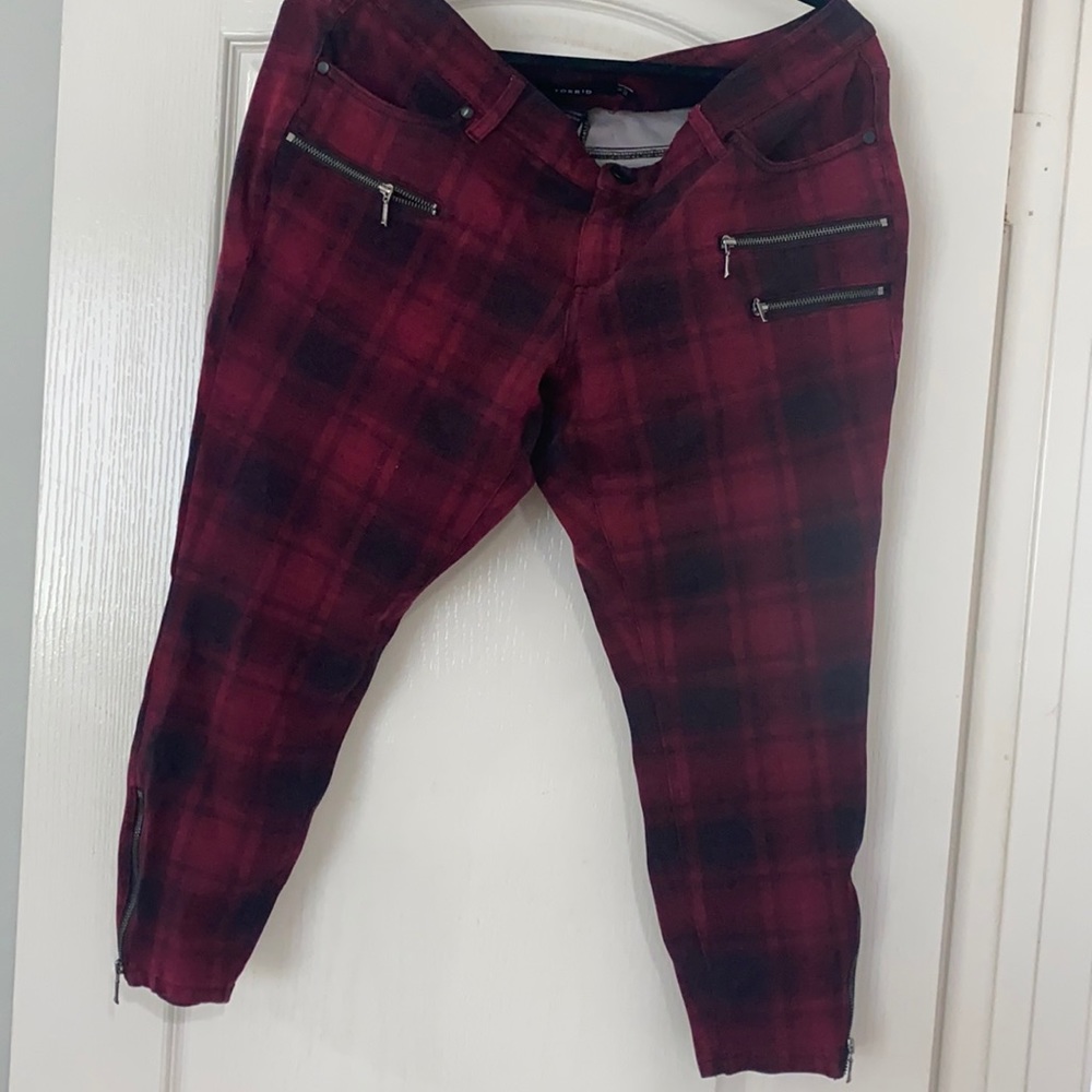 Torrid SZ 16 stretch Plaid leggings with zippers